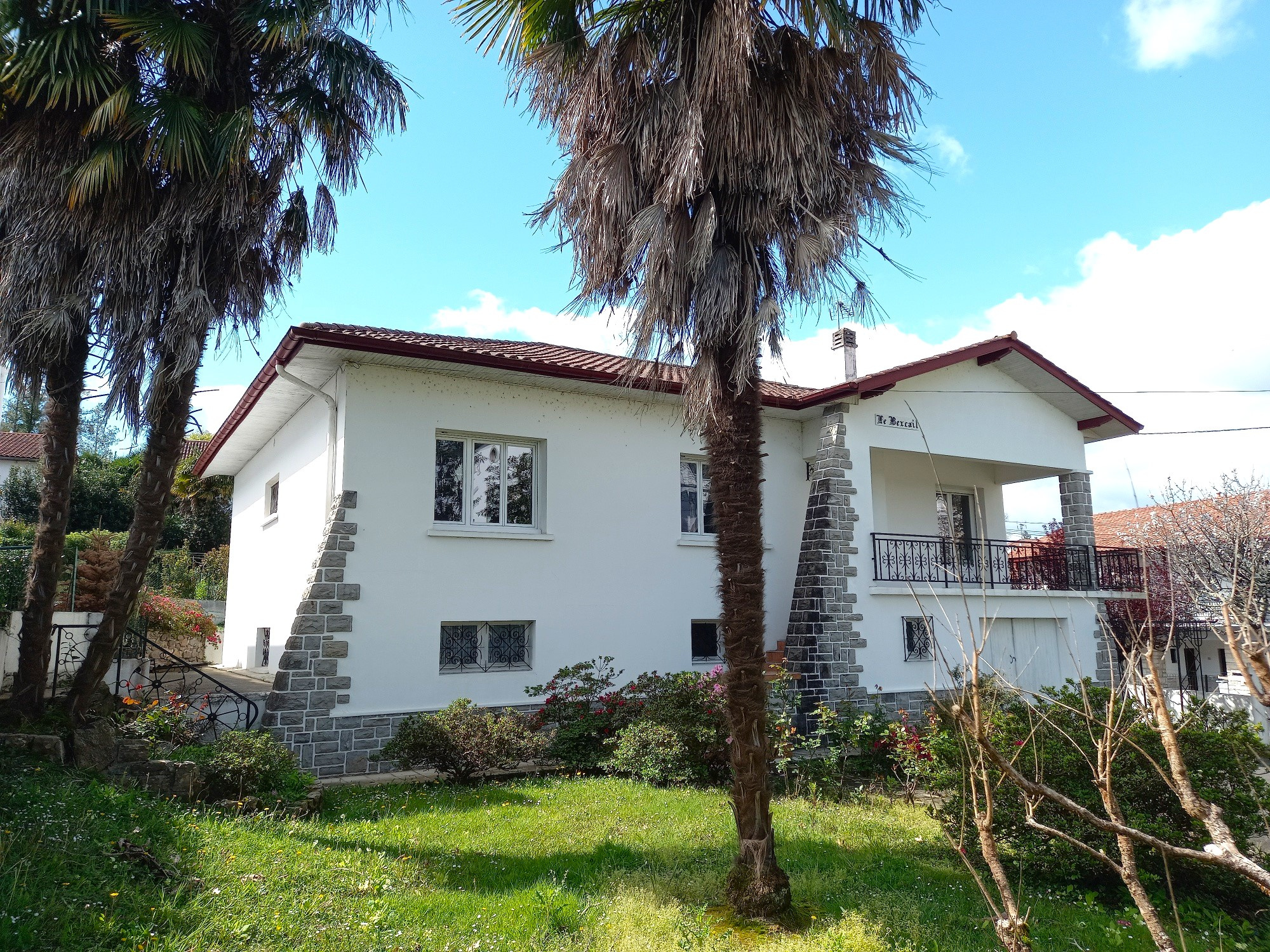 for sale villa à CAMBO-LES-BAINS - 438 000