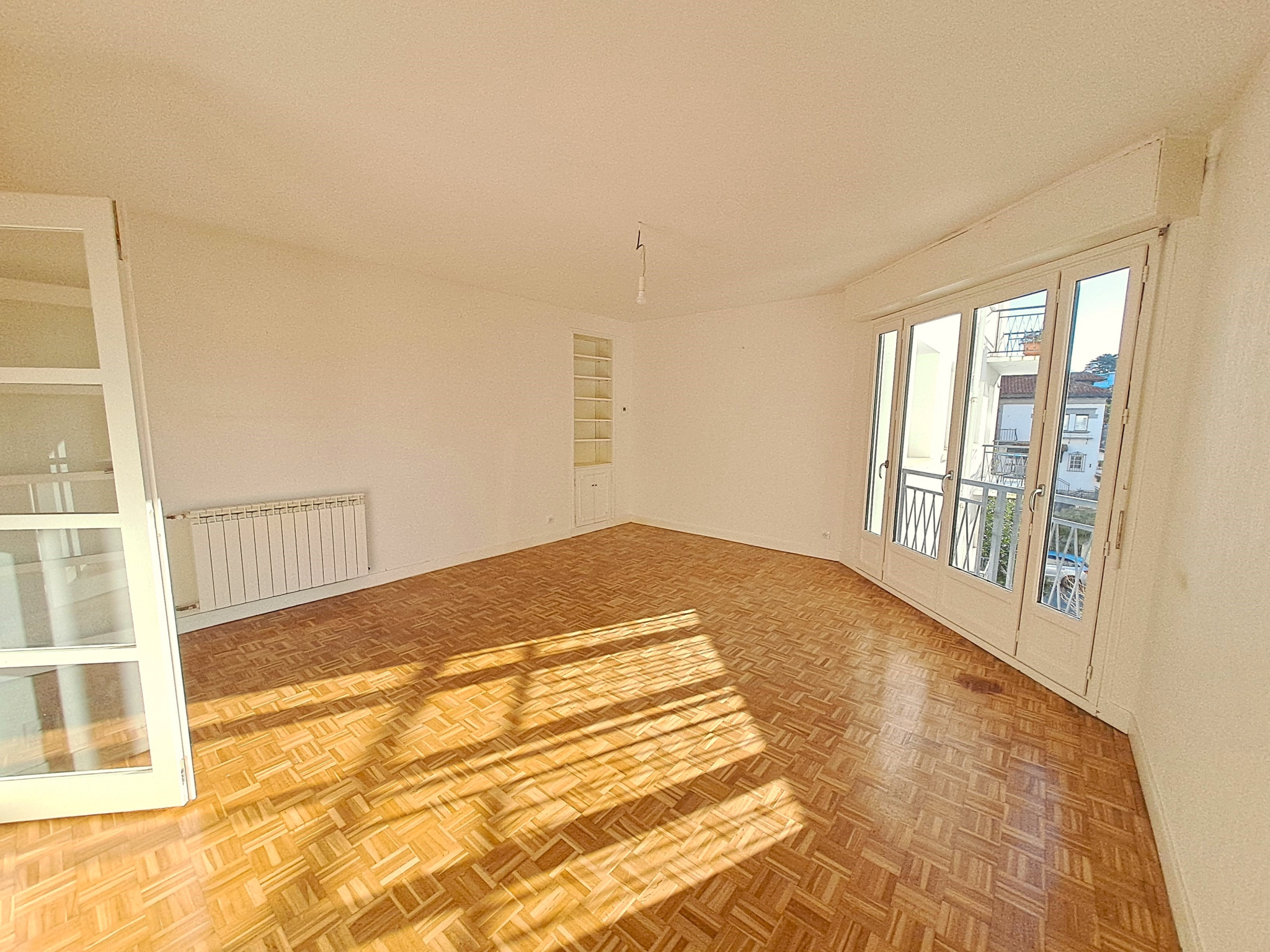 for sale flat in BAYONNE - 371 000