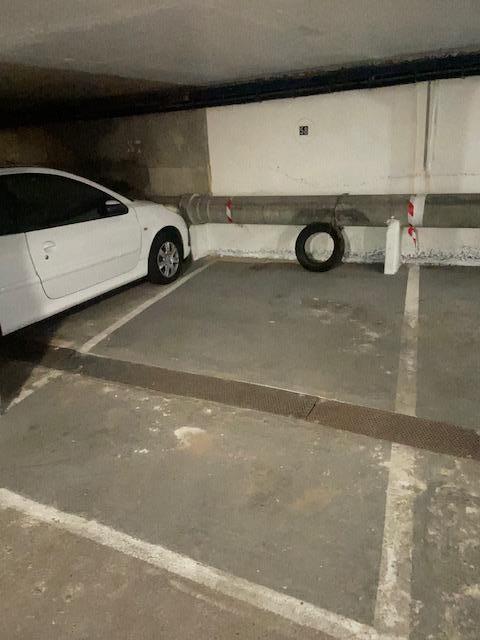 letting parking space in BORDEAUX - 90 / month