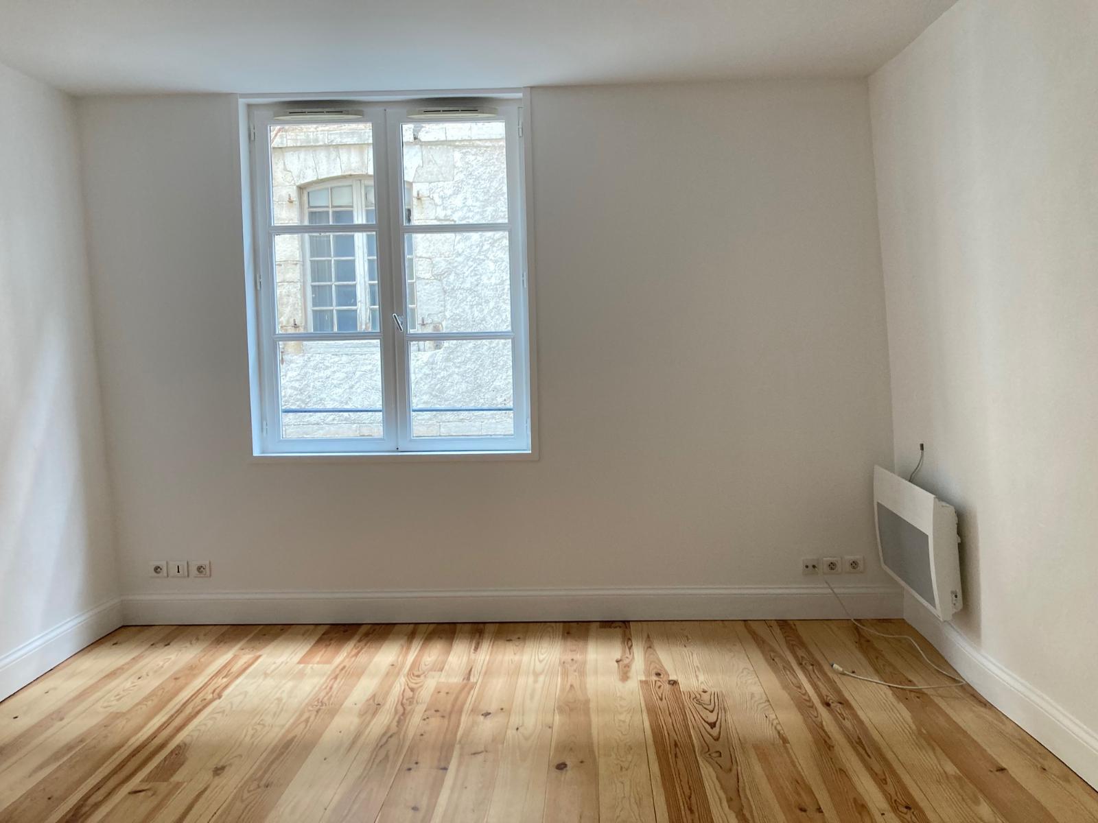 letting flat in BAYONNE - 501 / month