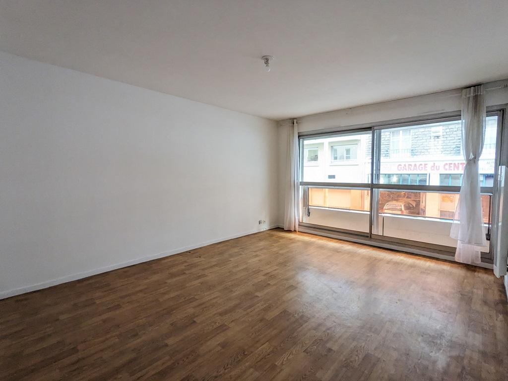 letting flat in BAYONNE - 880 / month