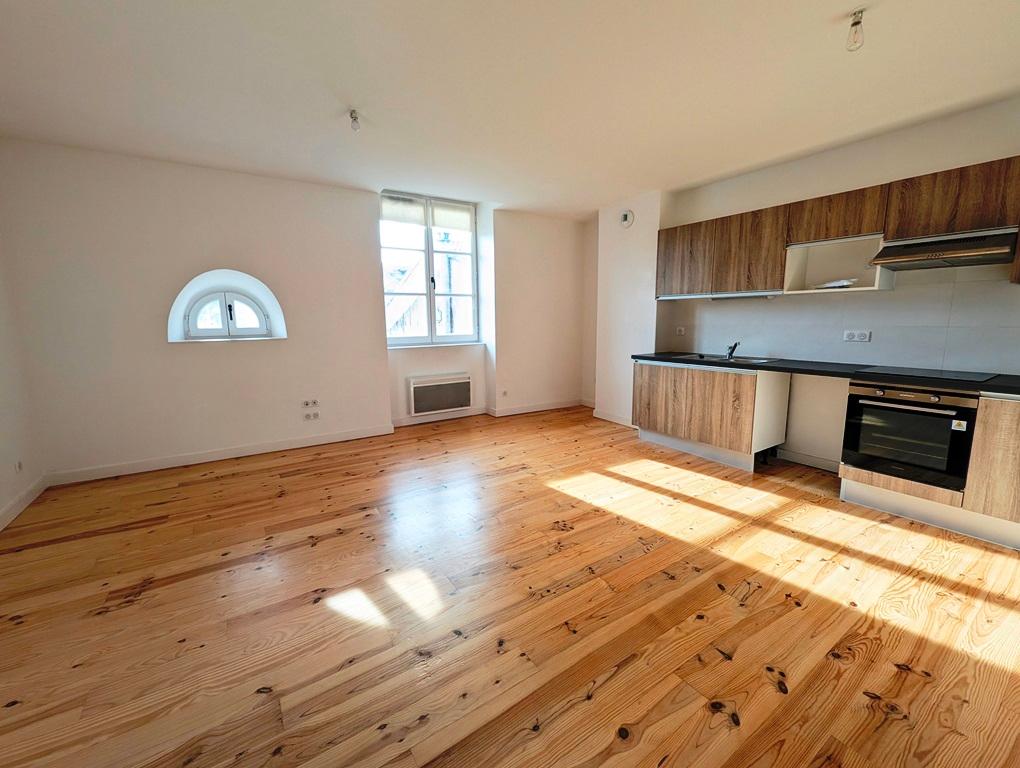 letting flat in BAYONNE - 939 / month